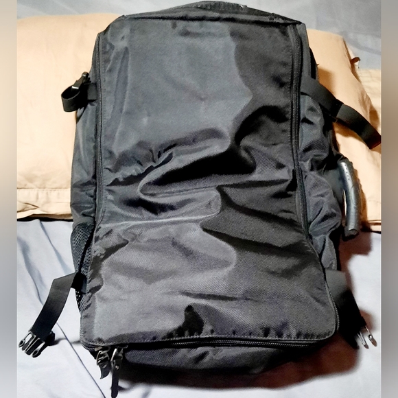 KAKA MULTIFUNCTIONAL BACKPACK - Picture 5 of 9